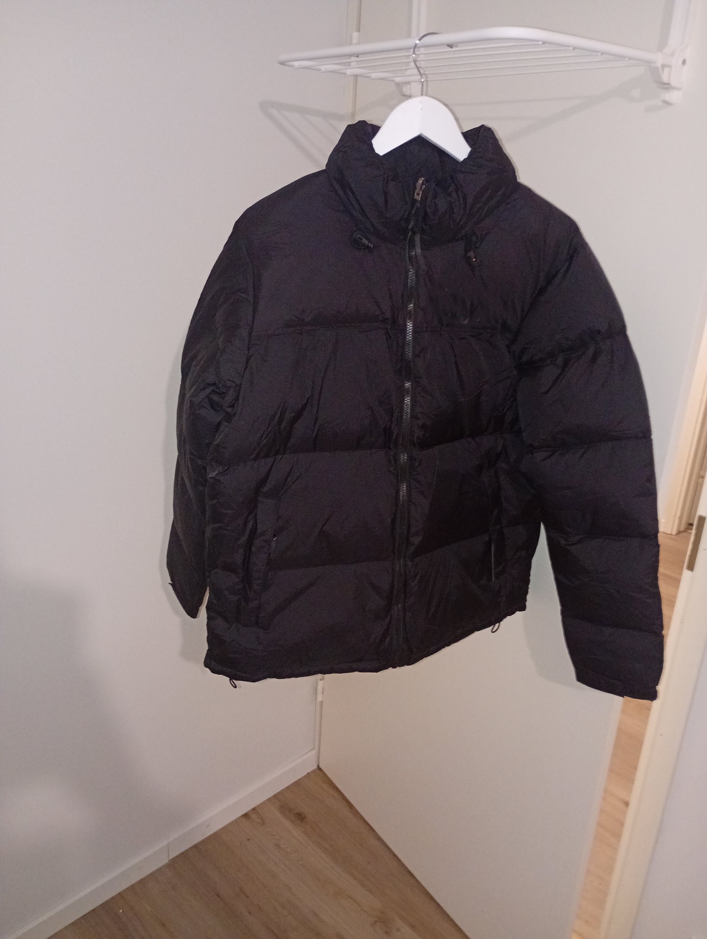 Black Puffer Winter Jacket / Talvitakki 1996 700 XL Retro.