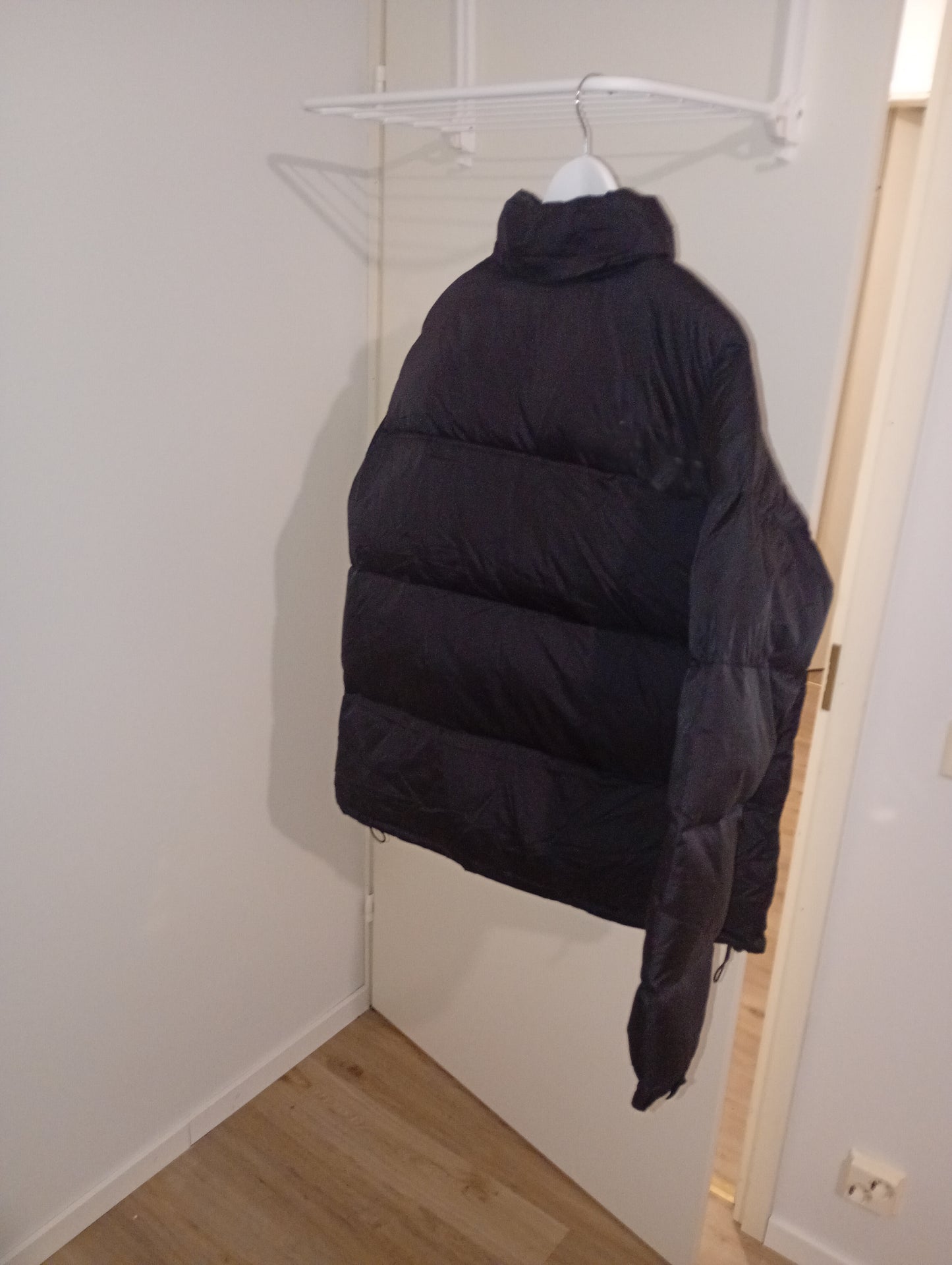 Black Puffer Winter Jacket / Talvitakki 1996 700 XL Retro.